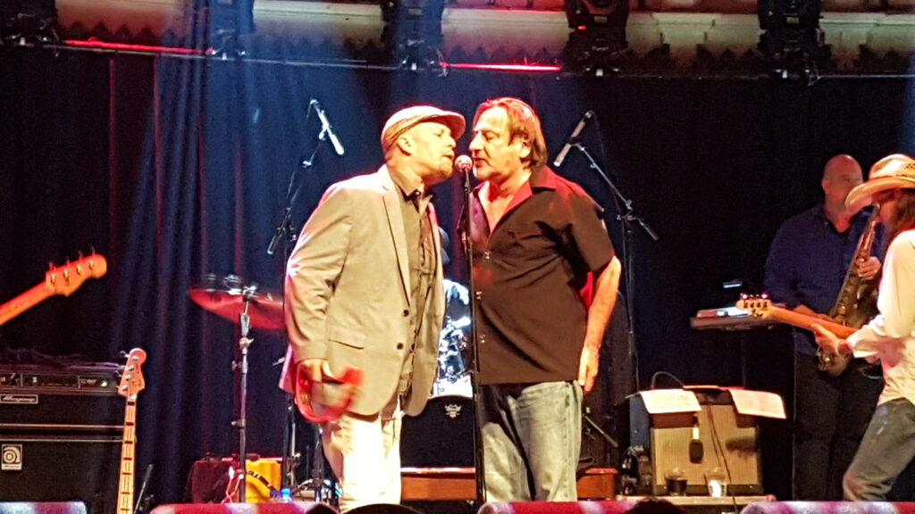 Southside Johnny & Little Steven (2017 live in Amsterdam).