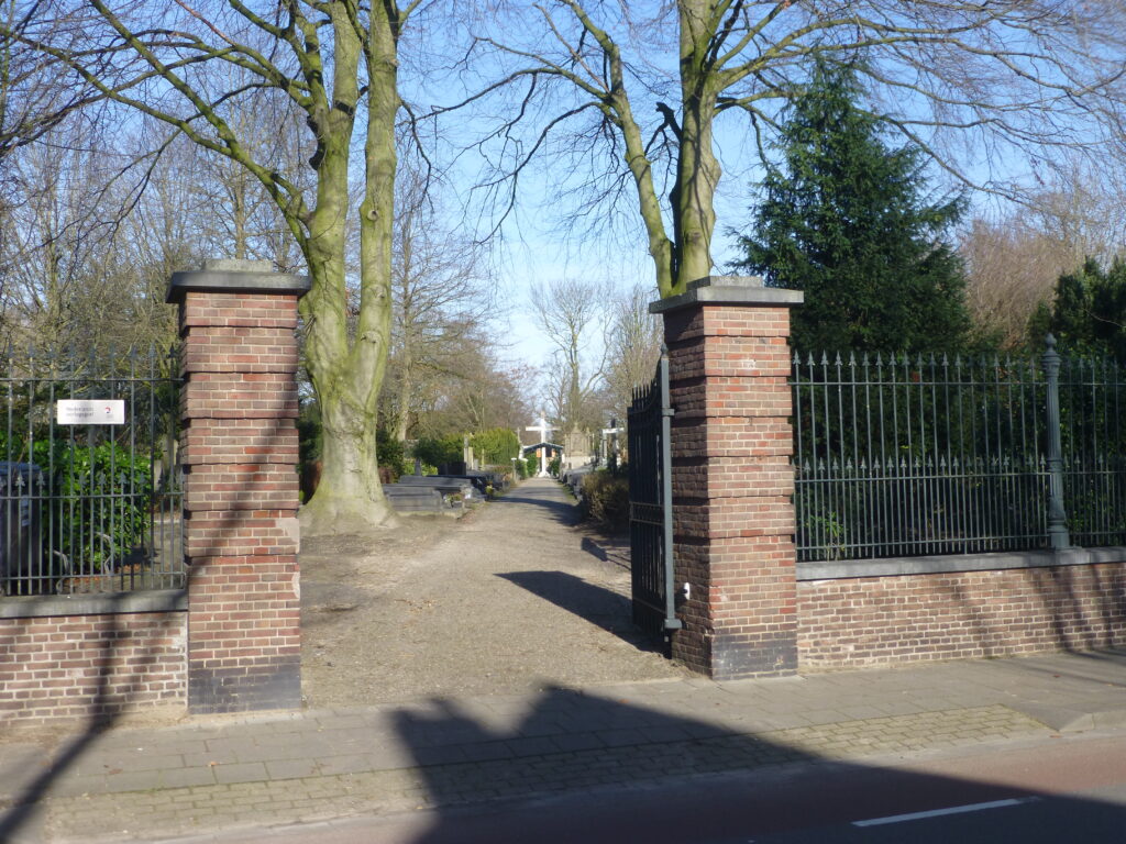 1873 R.K. Begraafplaats.