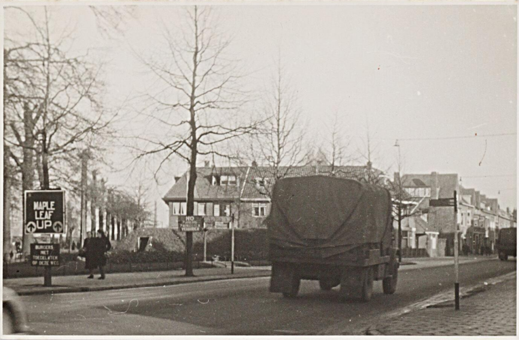 1944 Nieuwe Bosscheweg richting Ringbaan Oost.