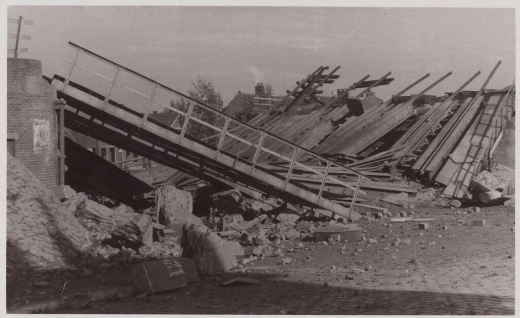 1944 Spoorviaduct Ringbaan Oost bij de Bosscheweg.