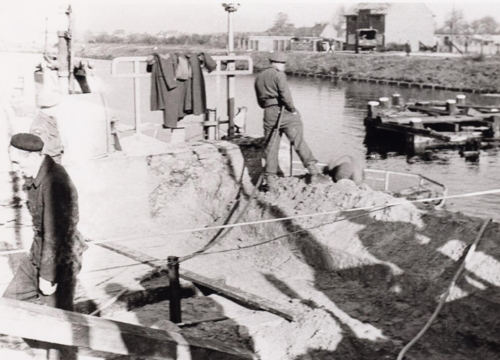 1945 Herstel draaibrug Oisterwijksebaan.