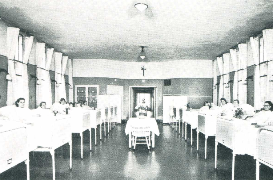 1955 St. Elisabeth ziekenhuis vrouwenafdeling.
