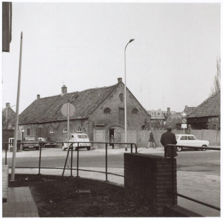 1970 Elisabethziekenhuis fietsenstalling.