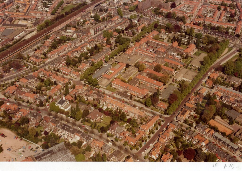 1980 Jan van Beverwijckstraat en St. Elisabeth ziekenhuis.