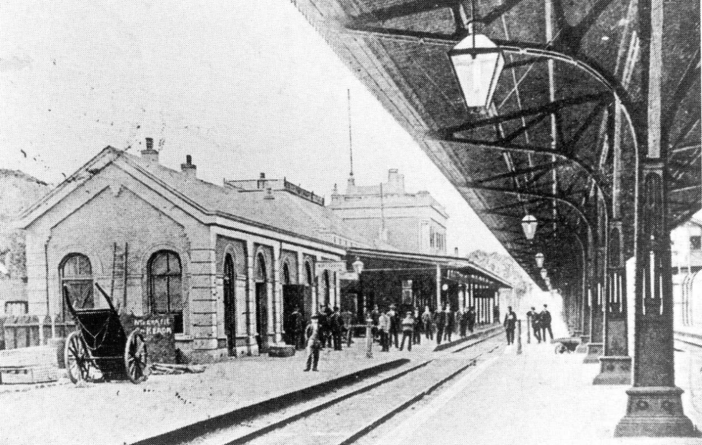 1903 Station Tilburg gefotografeerd vanaf het tweede perron.