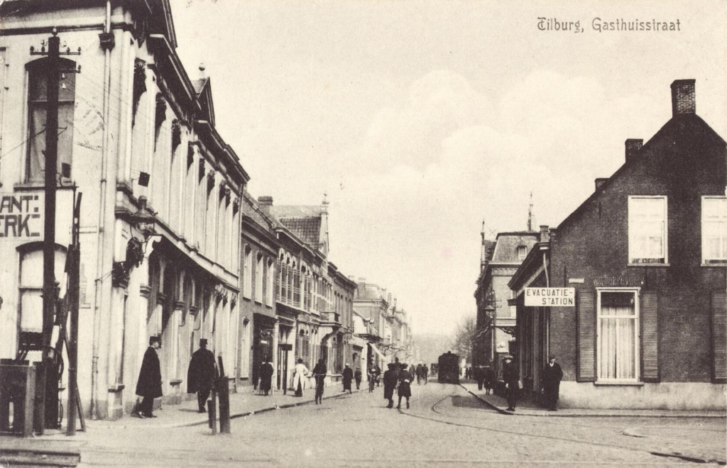 1915 Tram in de Gasthuisstraat.