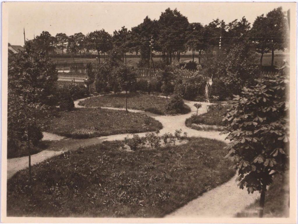 1917 Spoorwegovergang Bosscheweg - Insulindeplein.