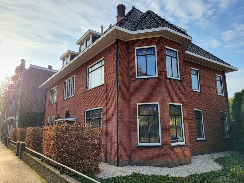 2022 St. Josephstraat 116.