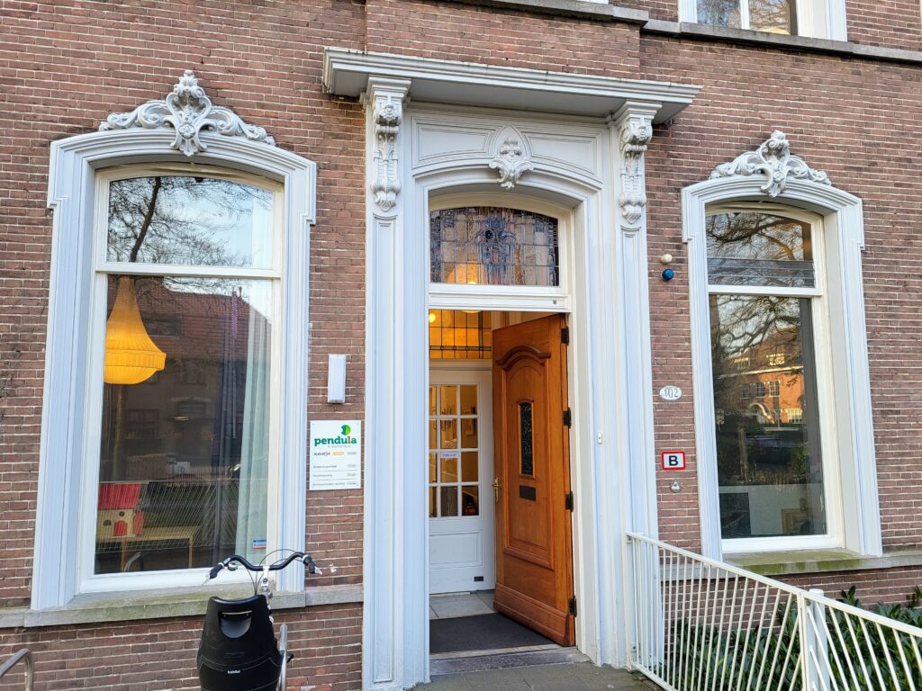 2022 St. Josephstraat 102.