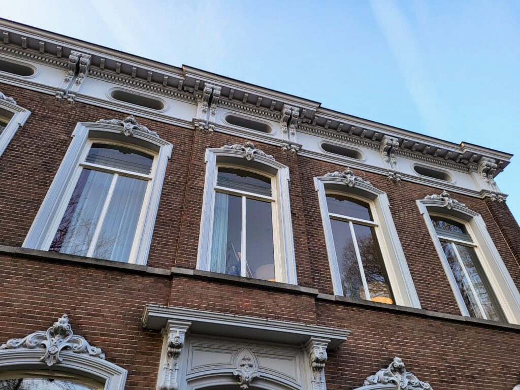 2022 St. Josephstraat 102.