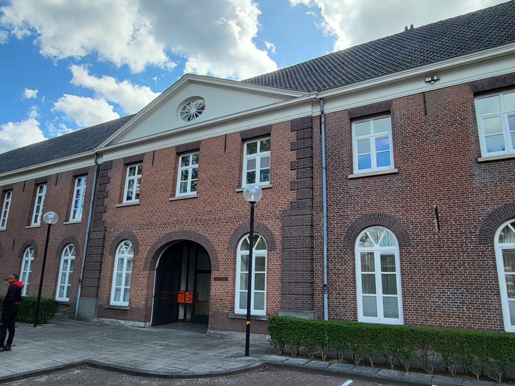 2022 St. Josephstraat 126.