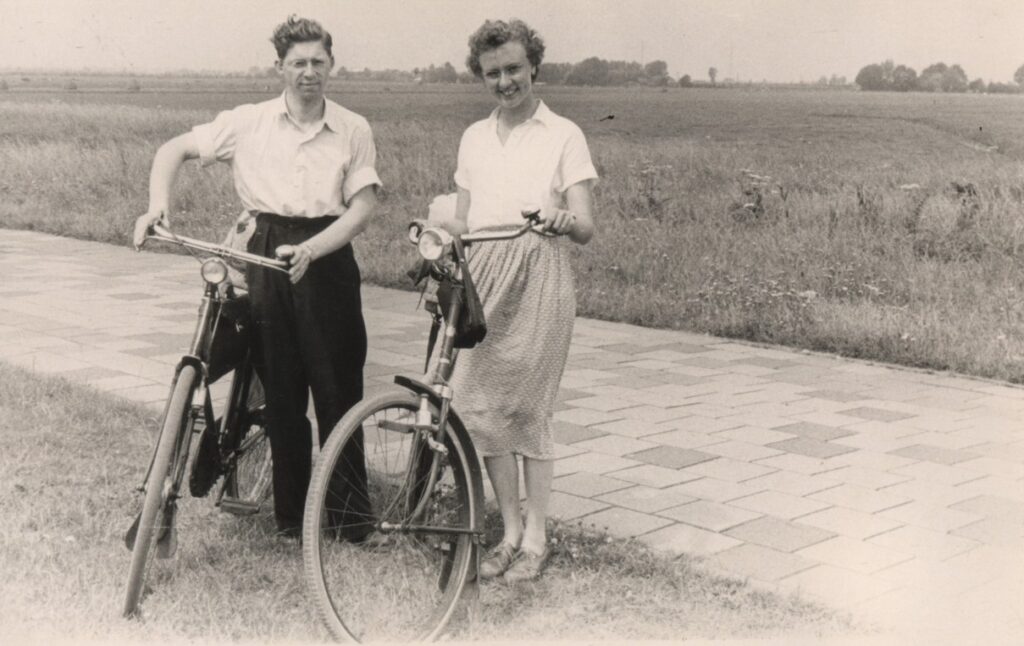 C.Th.M. Noordenbos (1930-2005) en K.C. van der Waal van Dijk (1929-2013) in 1954