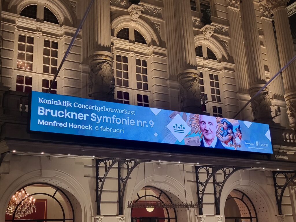 Bruckner 9 Museumplein