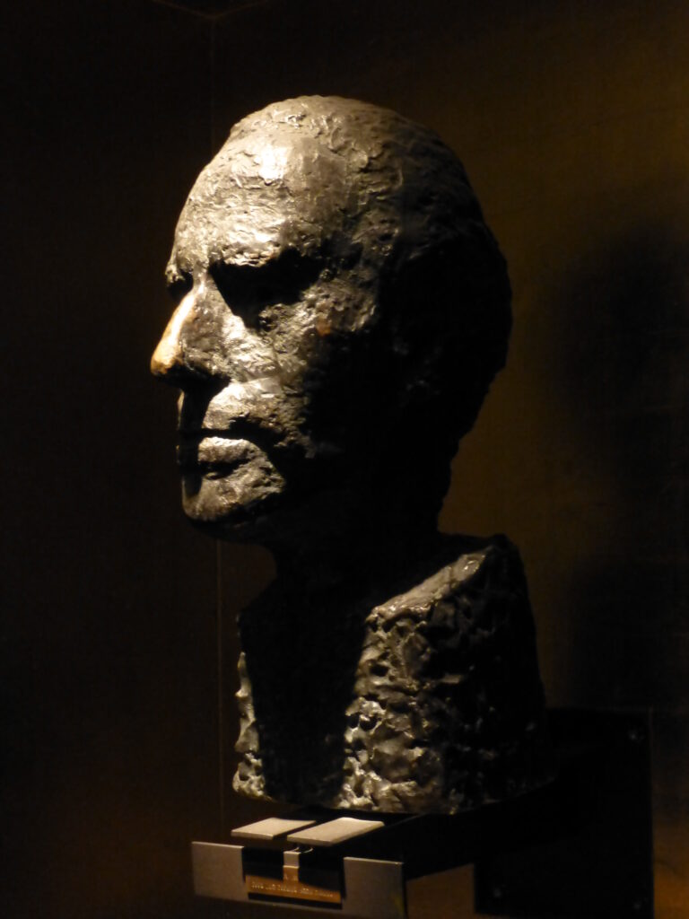 Mahler buste