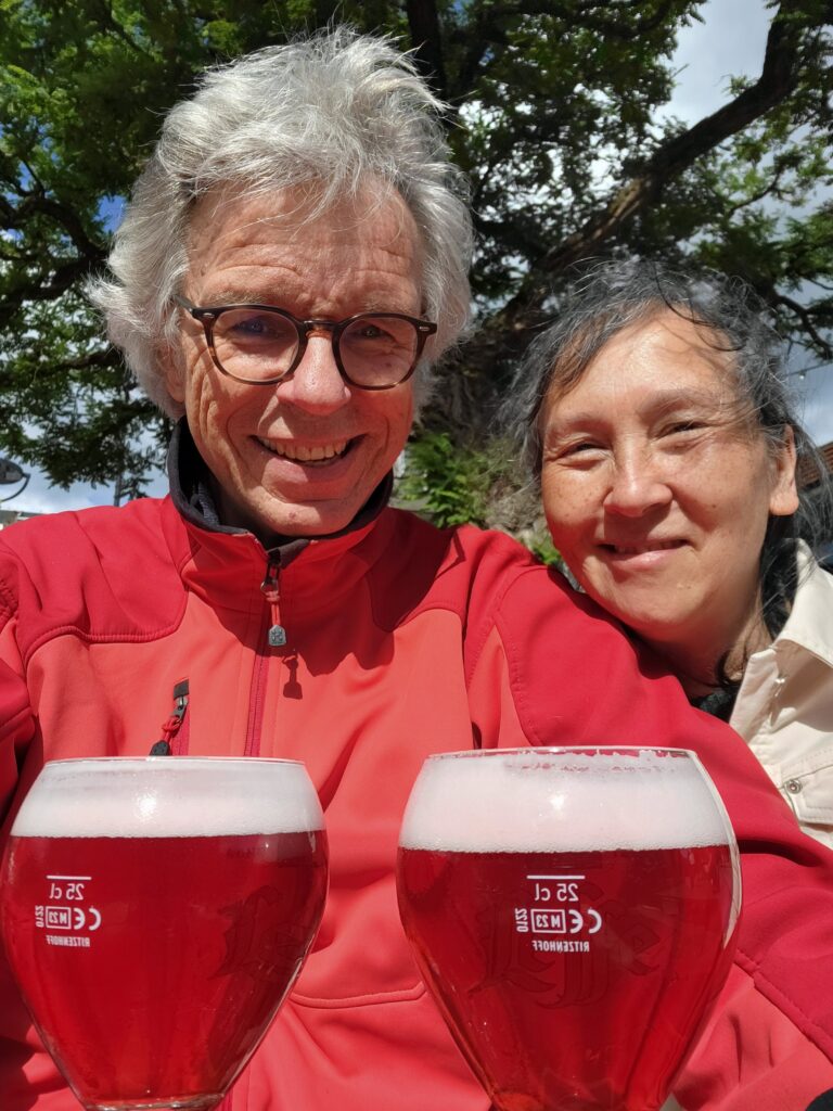 Roze biertje ter ere van de geboorte van onze kleindochter (22-05-2025, Bert en Judith)