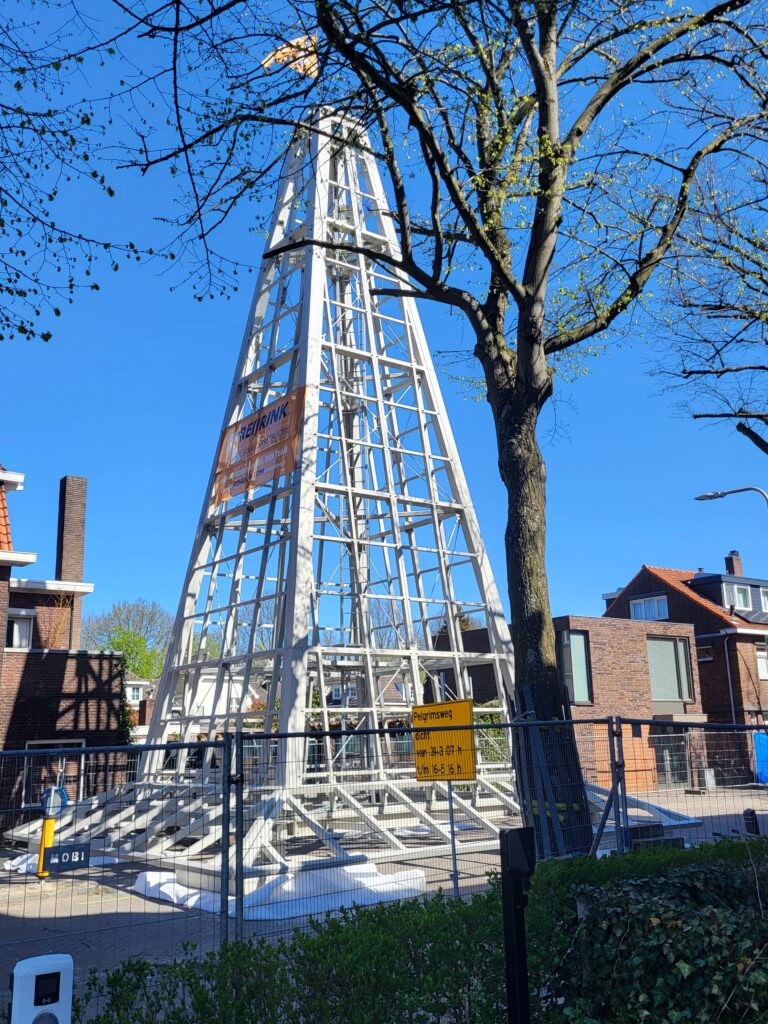 Torenspits Sacramentskerk 06-04-2025