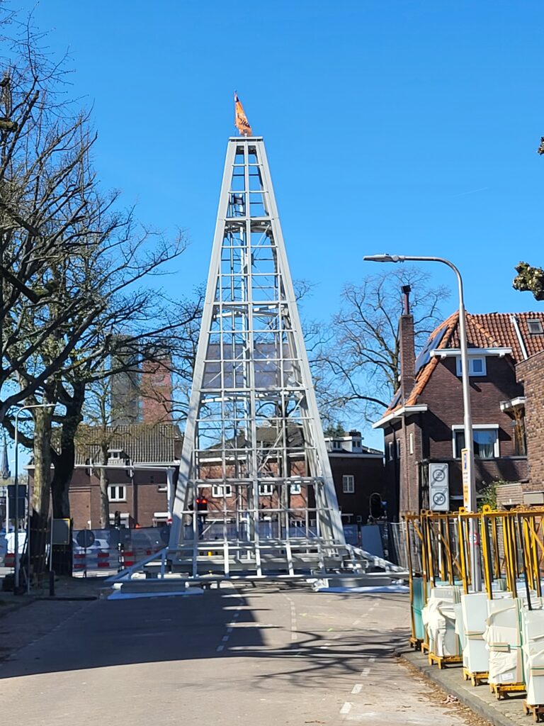 Torenspits Sacramentskerk 06-04-2025